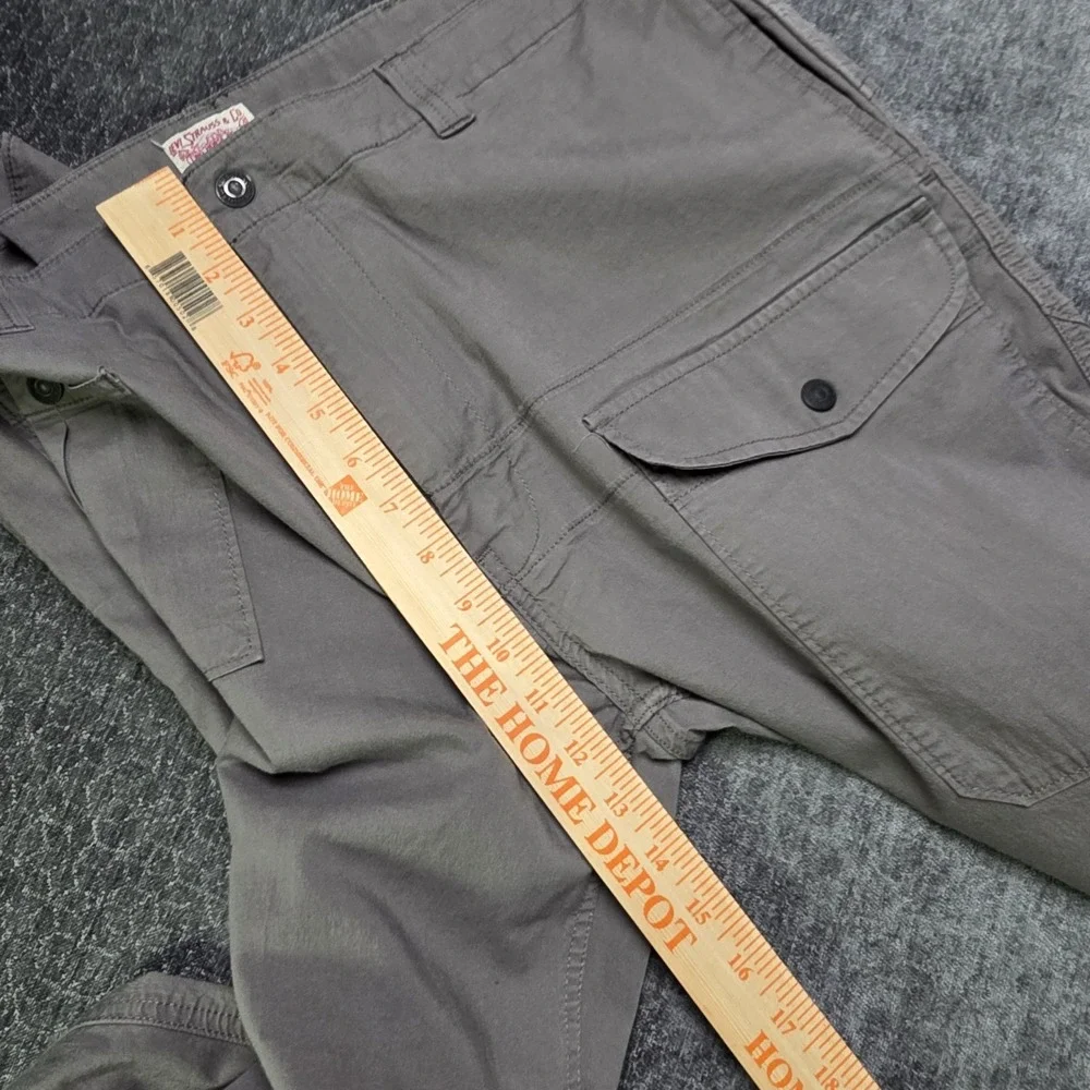 Levis City Cargo Chino Pants Mens 38x32 Fits 38x29 Gray Utility Stretch Hiking
